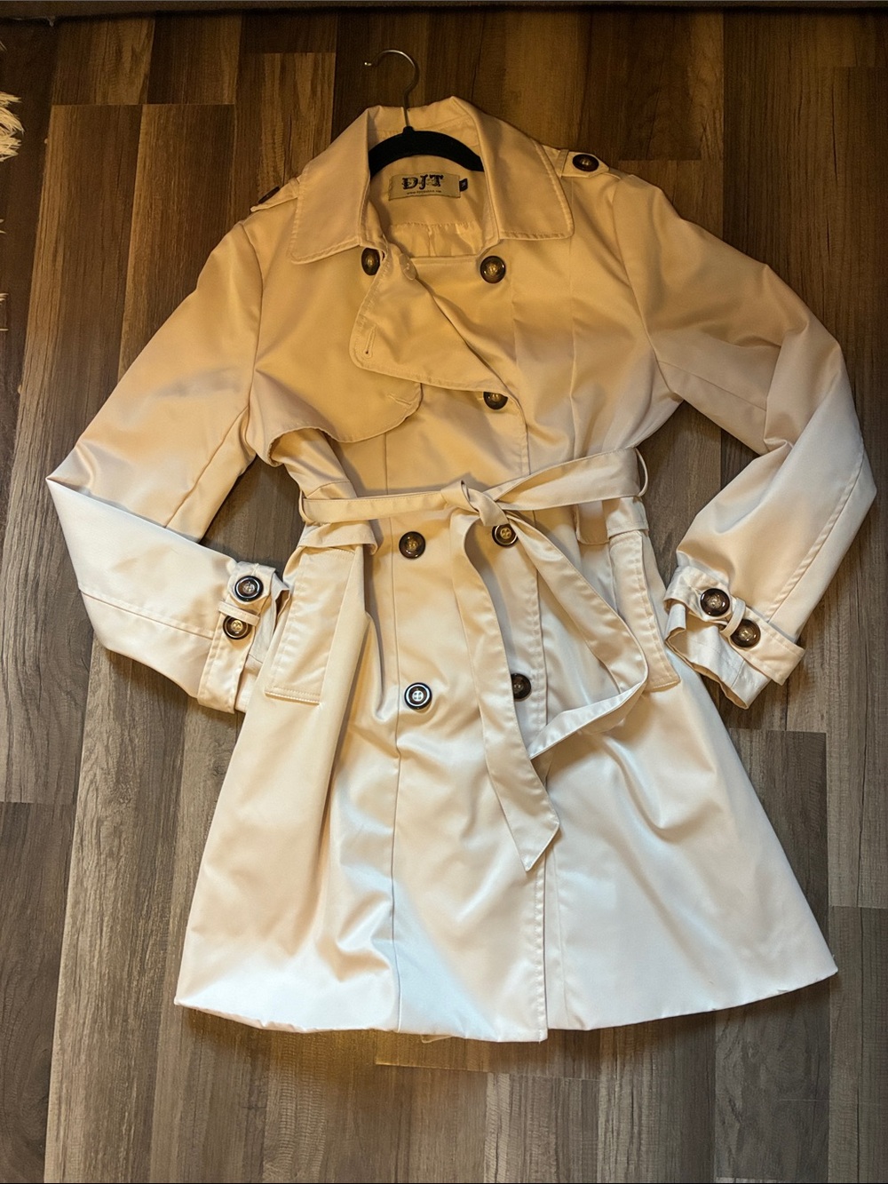 Women’s Cream Double-Breasted Trench Coat